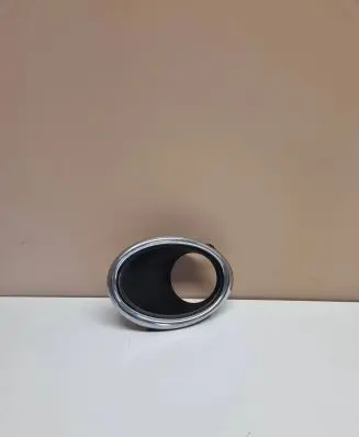 Nissan Qashqai Front fog light trim/grill 622564EA0C