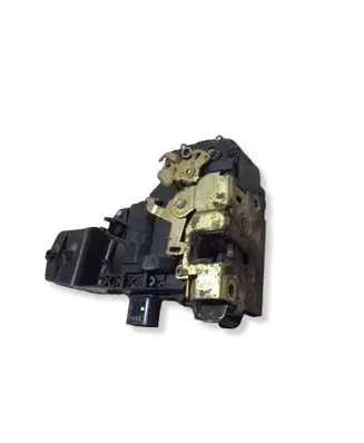 Volkswagen PASSAT B5 Front door lock 3B1837016A