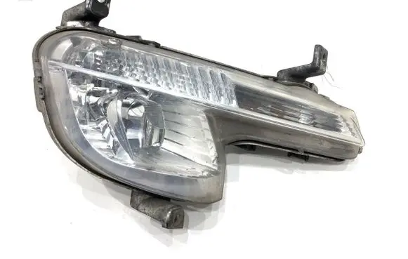Peugeot 508 Front fog light 9670476180