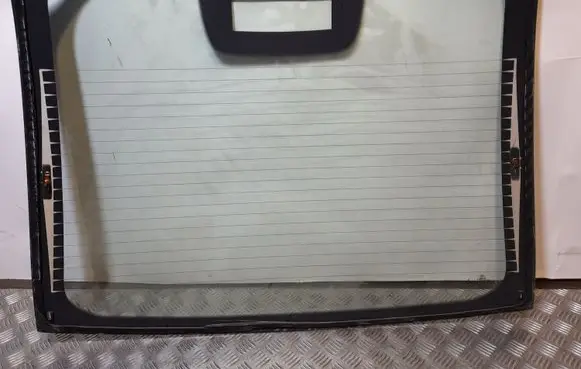 Ford Fiesta Rear windscreen/windshield window 