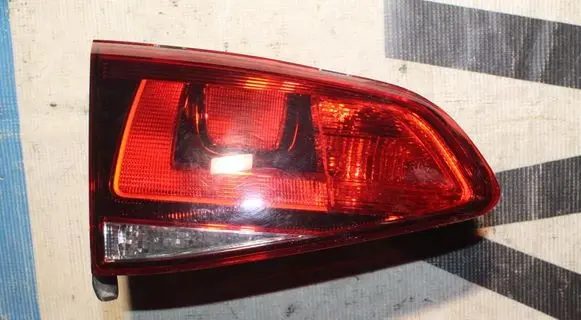 Volkswagen Golf VII Tailgate rear/tail lights 5G0945093
