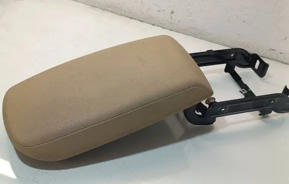 BMW X3 F25 Armrest 10500650