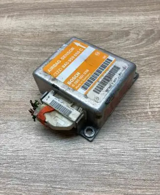 Audi A4 S4 B5 8D Airbag control unit/module 8A0959655C 0285001038 WithPlug