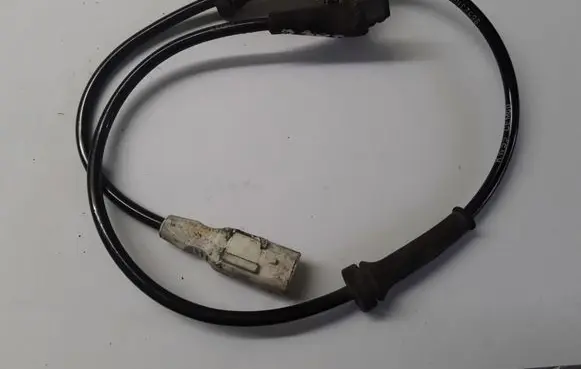Peugeot 307 ABS brake wheel speed sensor 9652310580 81145A03