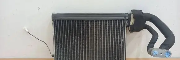 Air conditioning (A/C) radiator (interior)