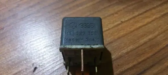 Skoda Fabia Mk1 (6Y) Other relay 191937503 4ra003510-58