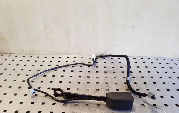 Toyota Verso Front seatbelt buckle
