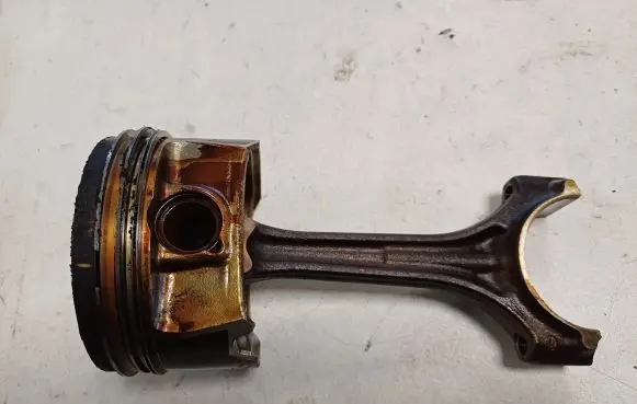 Audi A6 S6 C6 4F Piston 06D107066D 06D107066C