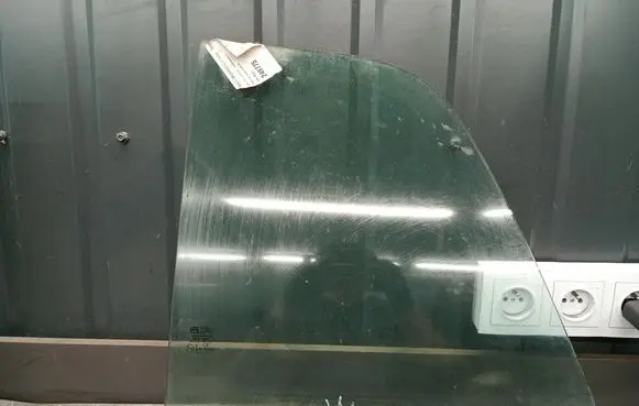 Opel Kadett E Rear side window