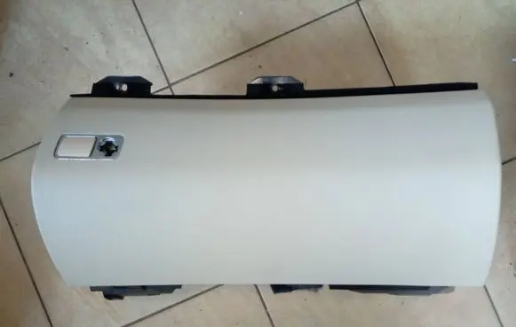 Mercedes-Benz S W221 Glove box NE44365