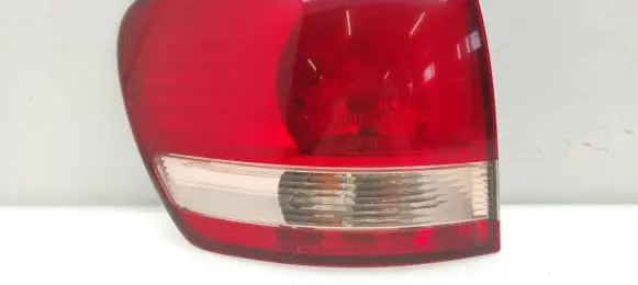 Toyota Avensis Verso Rear/tail lights 4435E13