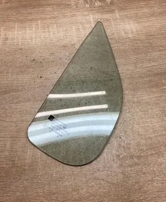 Opel Agila A Front door vent window glass four-door 43R000465 DOT130
