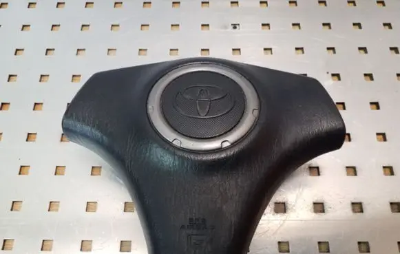 Toyota RAV 4 (XA20) Steering wheel airbag 8419802