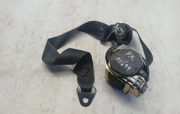 Peugeot 607 Front seatbelt 040137