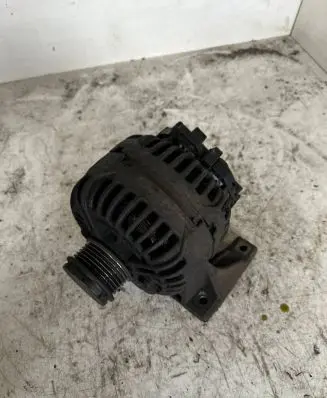 Volvo XC90 Generator/alternator 30658087