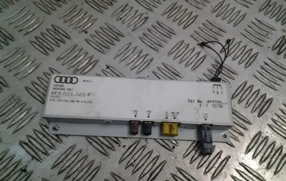 Audi RS4 Aerial antenna amplifier 8E9035225P