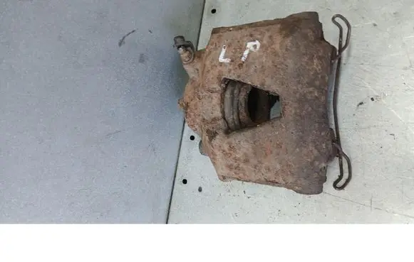 Opel Vectra B Front brake caliper 