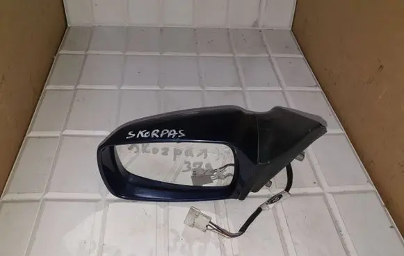 Front door electric wing mirror