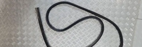 Suzuki Grand Vitara II Trunk rubber seal (body) 