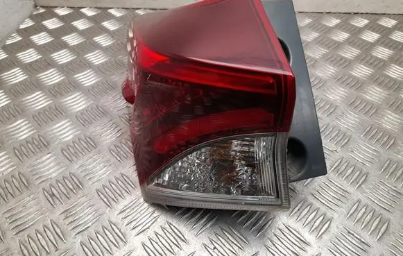 Rear/tail lights