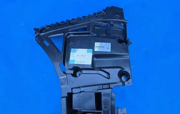 BMW X3M F97 Rear bumper mounting bracket 7400667