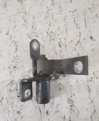 Ford Mondeo MK IV Front door upper hinge