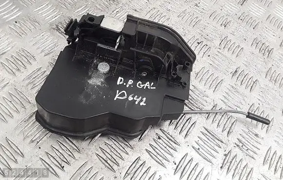 BMW X1 E84 Rear door lock 7202148