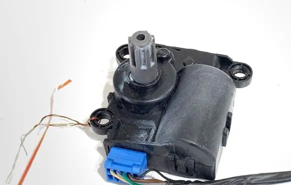 Hyundai ix35 Air flap motor/actuator D332JY9AA02