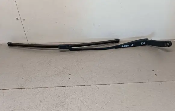 Opel Astra K Windshield/front glass wiper blade 13418992