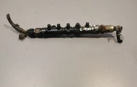 Toyota Corolla Verso E121 Fuel main line pipe