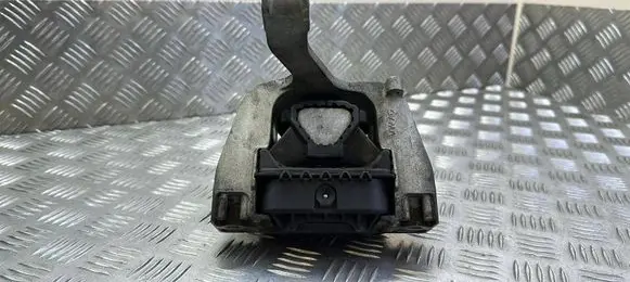 Skoda Octavia Mk3 (5E) Engine mount bracket 5Q0199262BH