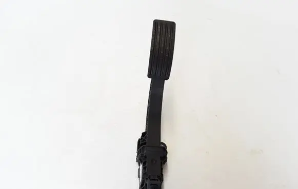 Volvo XC40 Accelerator throttle pedal 32212363