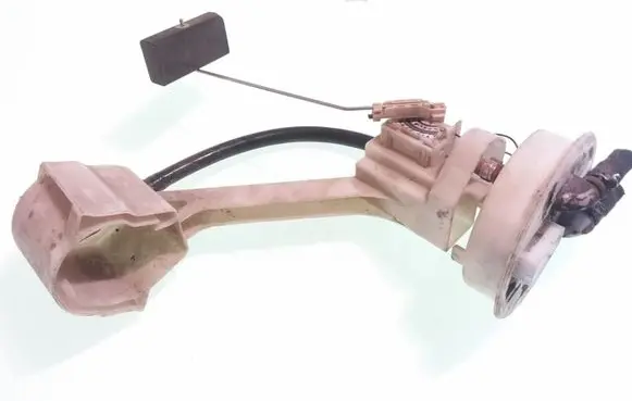 Volkswagen PASSAT B5 Fuel level sensor 8E0919673G