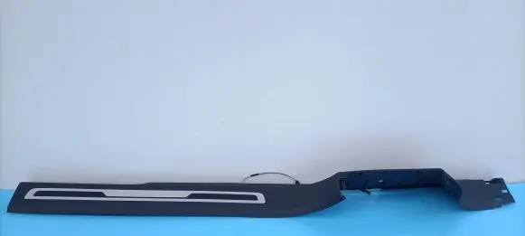Volkswagen Tiguan Front sill trim cover 5NA853369