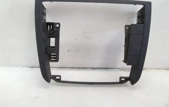 Opel Omega B2 Radio/GPS head unit trim 24413313