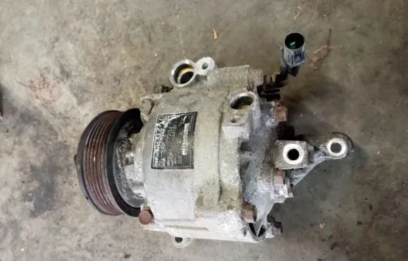 Mitsubishi Outlander Air conditioning (A/C) compressor (pump) 7813A426