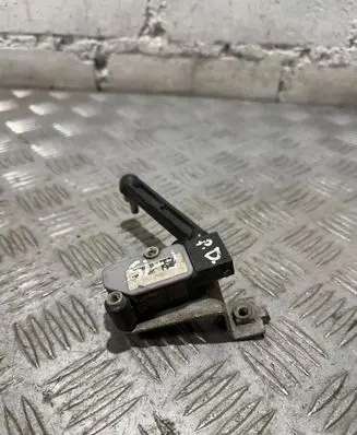 Headlight/headlamp level sensor