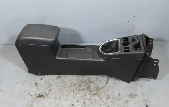 Nissan X-Trail T31 Center console