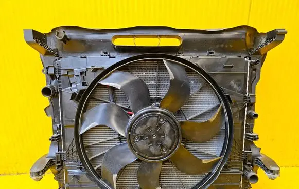 Mercedes-Benz Vito Viano W447 Radiator set A0995000454 A4475040500 A0995003500