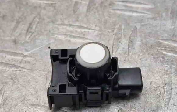 Mazda 3 III Parking PDC sensor KD4767UC1
