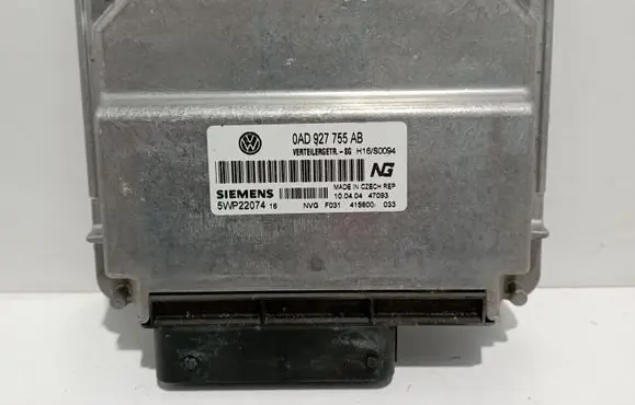 Volkswagen Touareg I Gearbox control unit/module 5WP22074 OAD927755AB