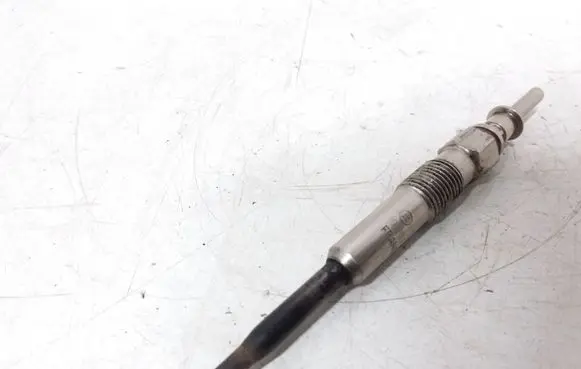 BMW 5 E60 E61 Glow plug 0250402002