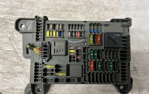 BMW X5 E70 Fuse module 518954021A