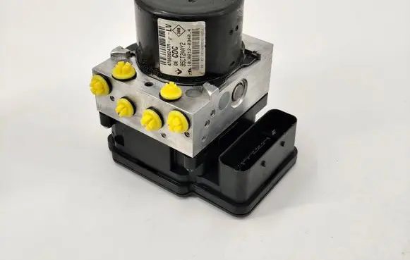 Renault Megane III ABS Pump 476608247R 10021203404 000405104D0