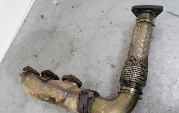 Audi A6 S6 C6 4F Exhaust manifold 059253034