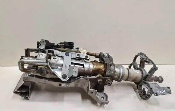 Steering wheel axle set