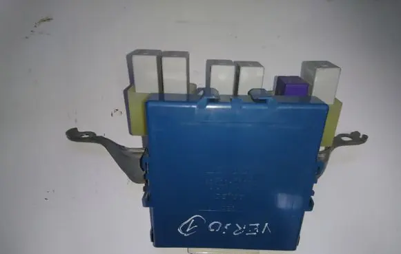 Toyota Corolla Verso AR10 Combustion control unit/module 896180F020