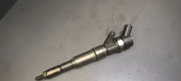 BMW X5 E53 Fuel injector 7785573 0986435022
