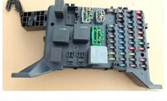 Jaguar X-Type Fuse module