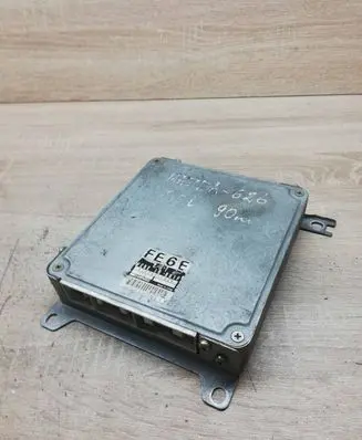 Mazda 626 Engine control unit/module ECU FE6E18881F